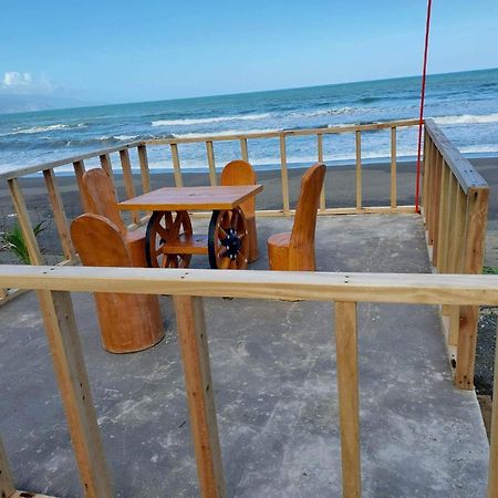 Costa Alora Beach Resort Dingalan Ngoại thất bức ảnh