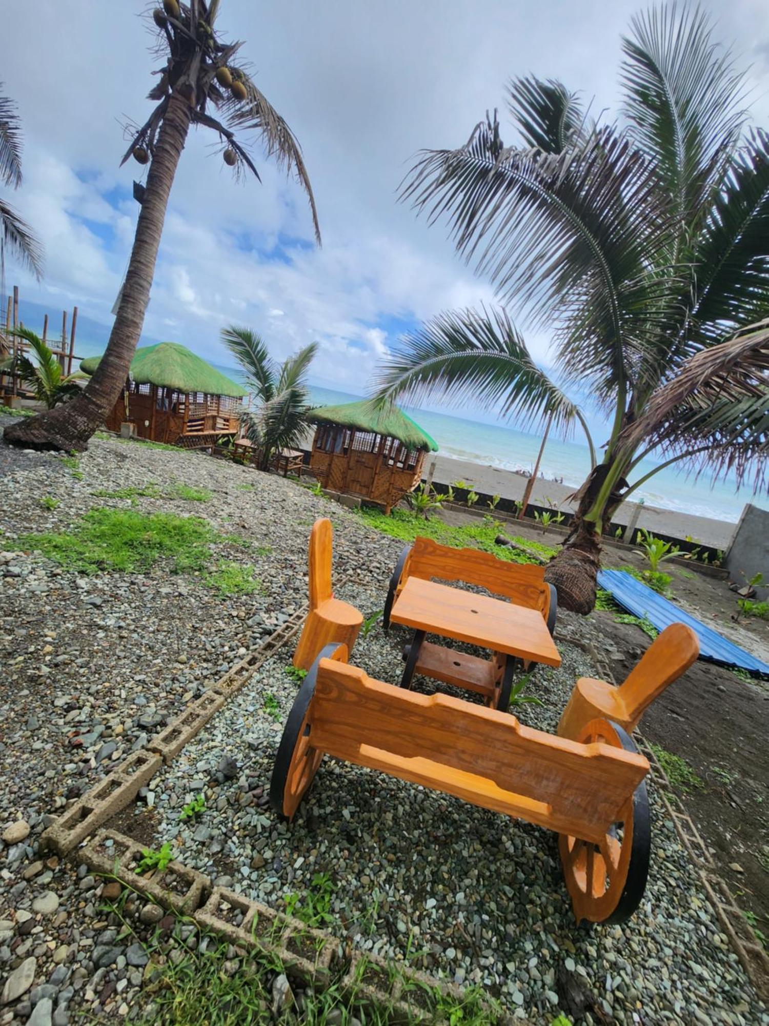 Costa Alora Beach Resort Dingalan Ngoại thất bức ảnh