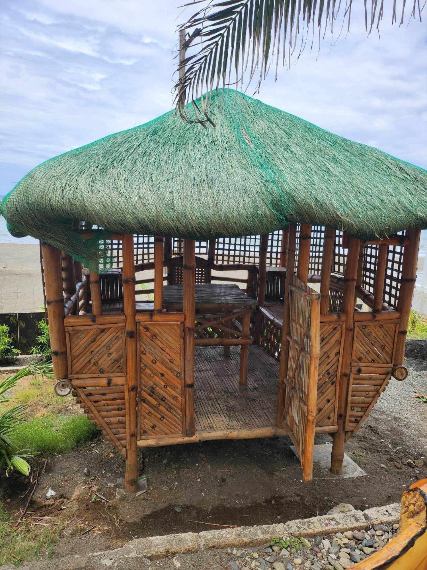 Costa Alora Beach Resort Dingalan Ngoại thất bức ảnh